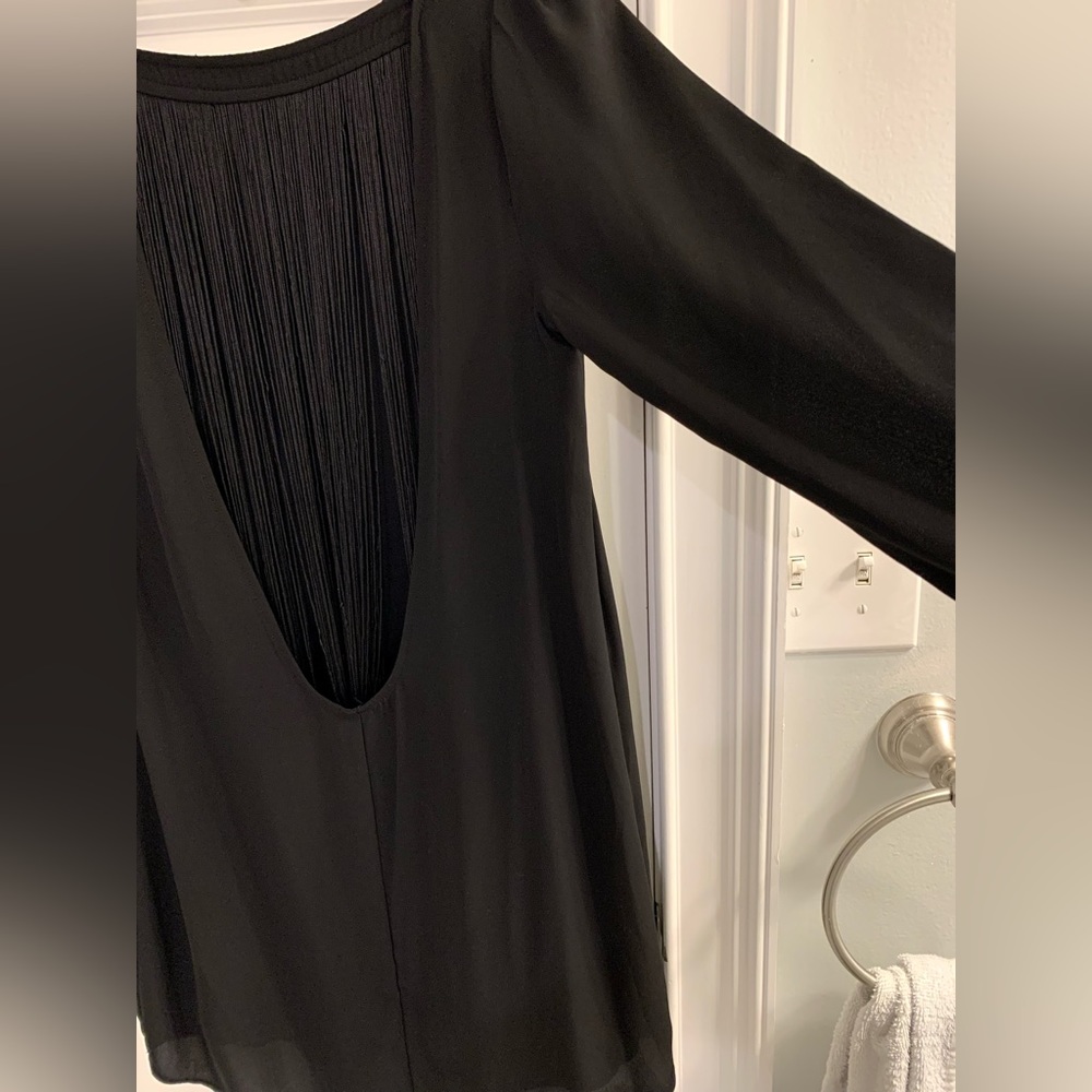 EXPRESS • Long-sleeve Black open-back dress with strings - Picture 7 of 11